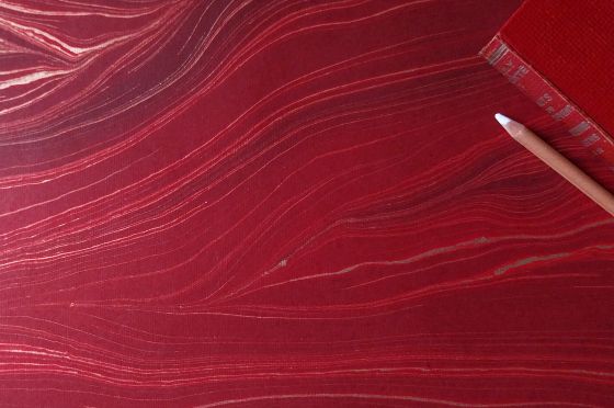 Papier marbr&eacute; Rouge