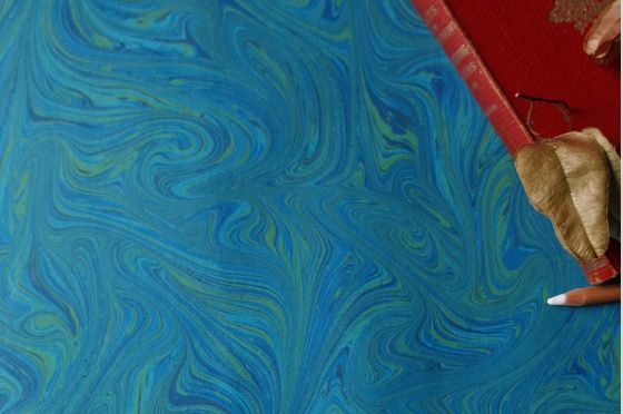 Papier marbr&eacute; Florentin bleu