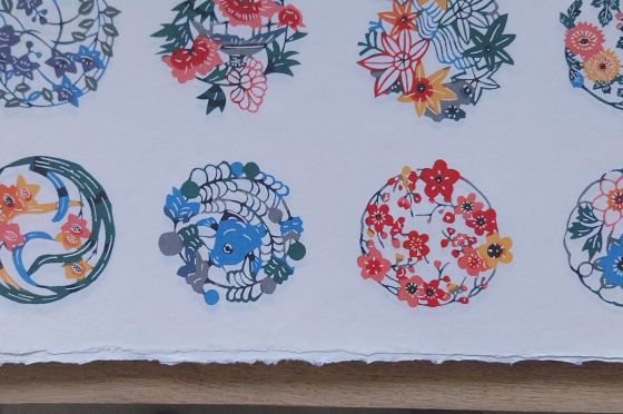 KATAZOME shi 65g/m&sup2; M&eacute;daillons de fleurs